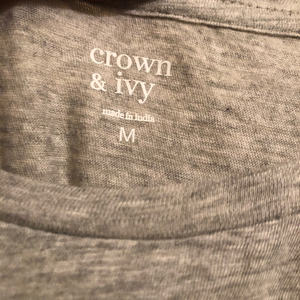 Crown & Ivy Longsleeve Crewneck T-shirt Sz Medium - Picture 6 of 7